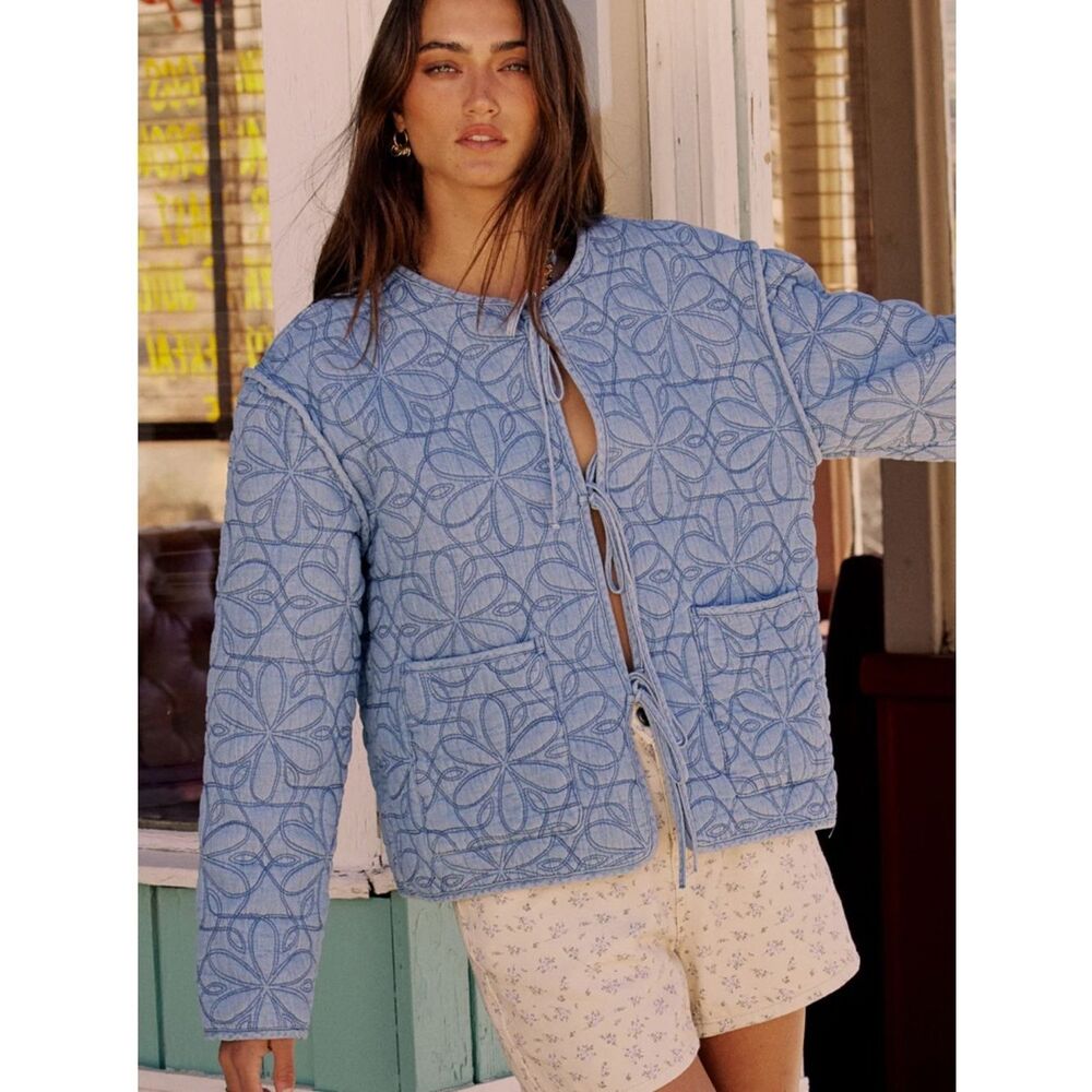 C&C California Eliora Floral Jacket Quilted Tie Front NEW NWT Light Wash XL